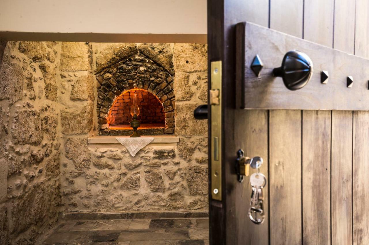 Nepheli Stone House Villa Plátanos Eksteriør bilde